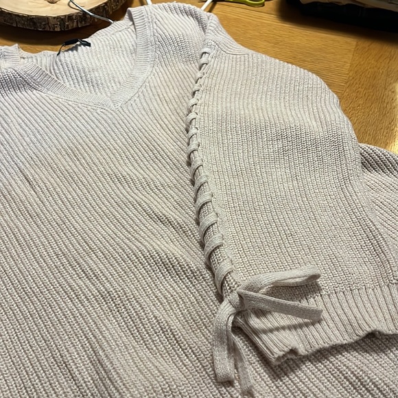 Sweater - Picture 3 of 4